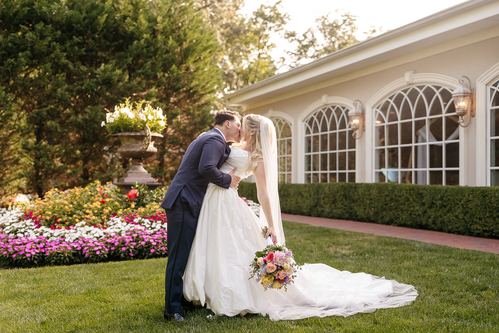 What To Put On a Wedding Registry - A Complete Checklist
